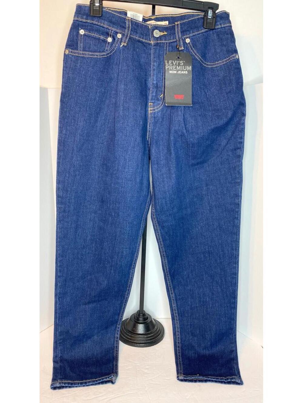 Levi's Pleated Mom Jean in Taper Off High Rise Relaxed Ankle Jeans 28 NWT